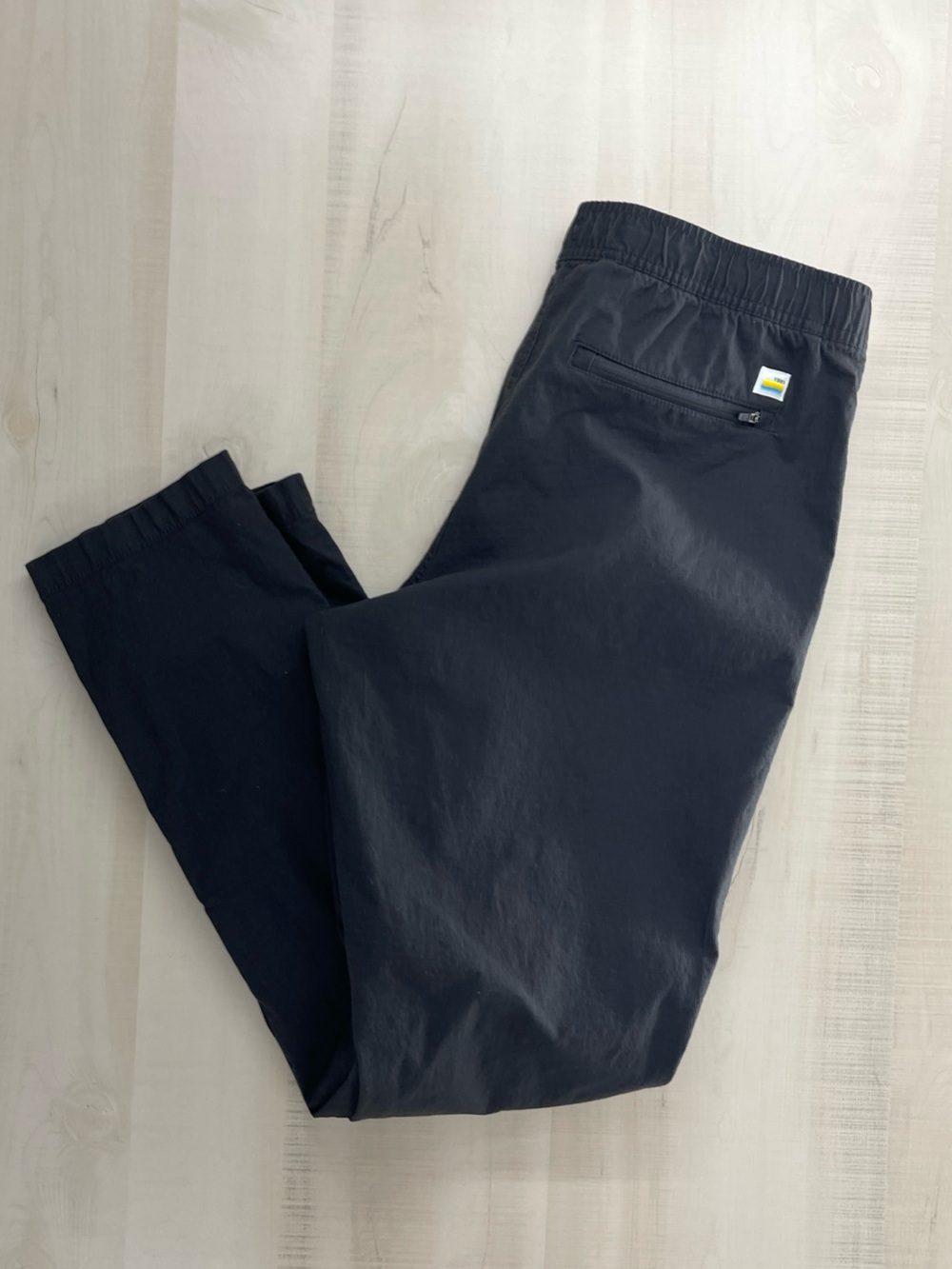 VUORI women’s ripstop pants dark gray climbing hiking outdoors L